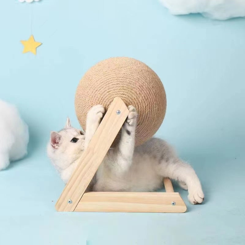 Cat scratching ball made of sisal