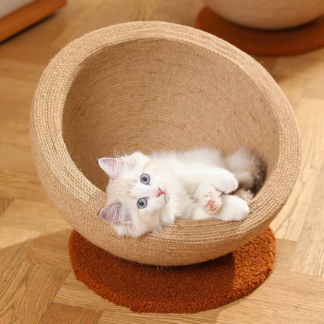 Cat scratching and sleeping ball made of sisal